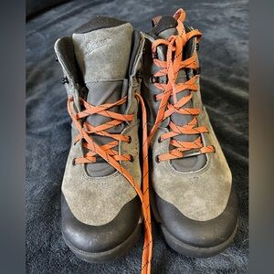 Danner Inquire Women’s Mid Hiking Boot